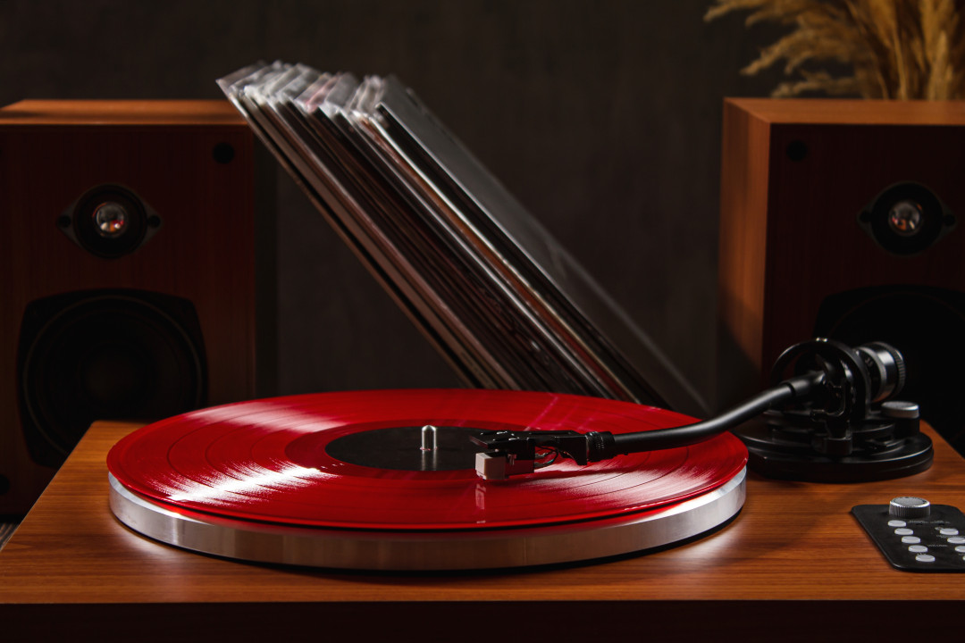vinyl–red–records