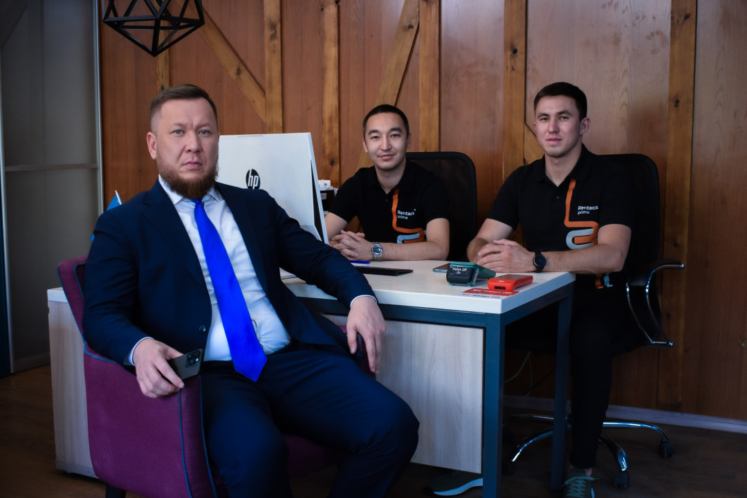 Построил бизнес на любви к машинам: Дарын Садуакасов о Rentacars, принципах и трудностях