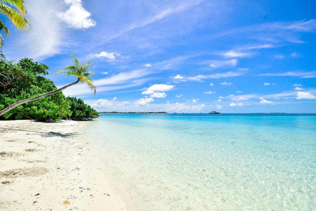 bright-sunny-maldives-beach-summer-vacation-image