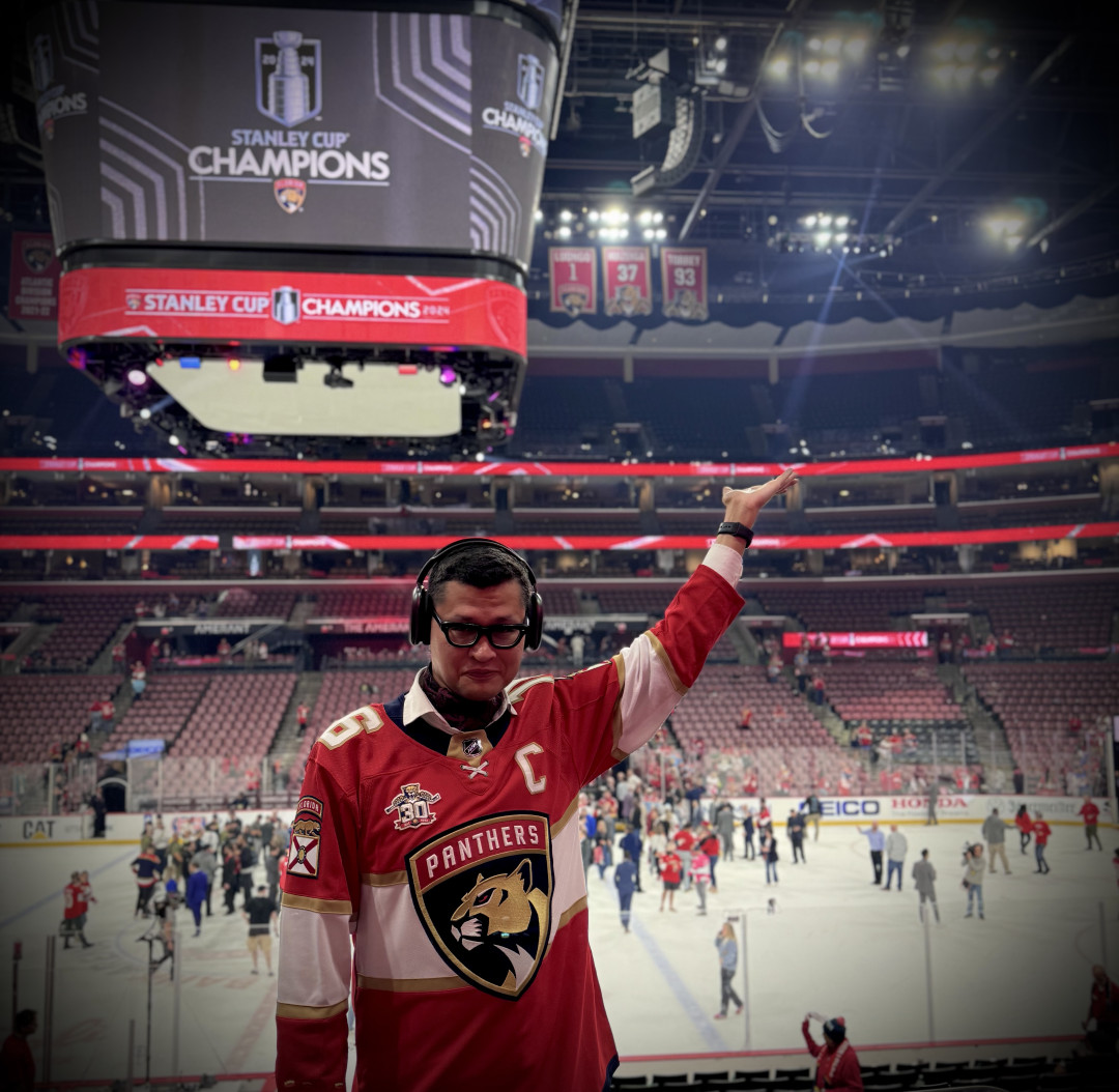 Топ-10 лого и форм NHL