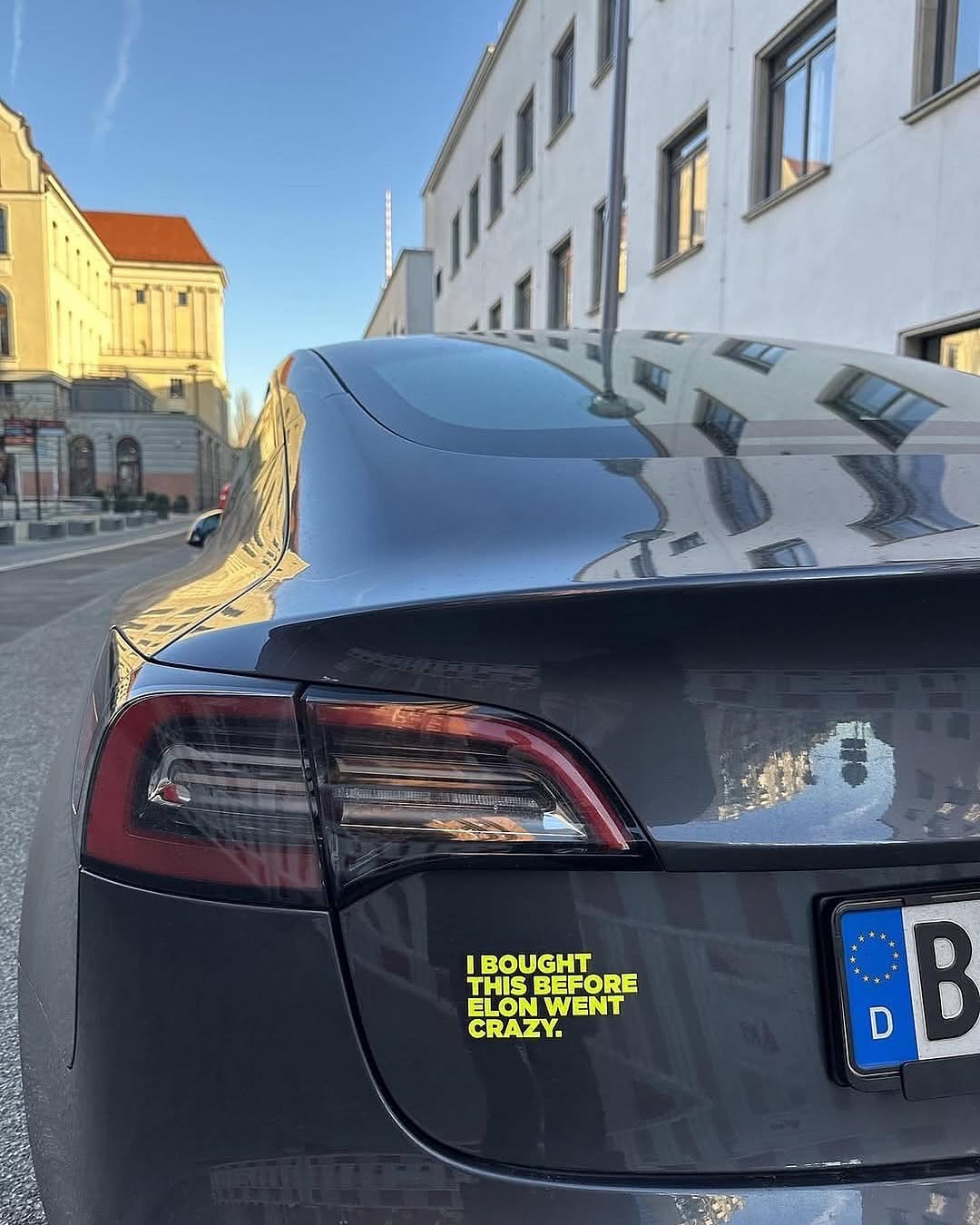 Владельцы Tesla по всему миру «извиняются» за свой выбор