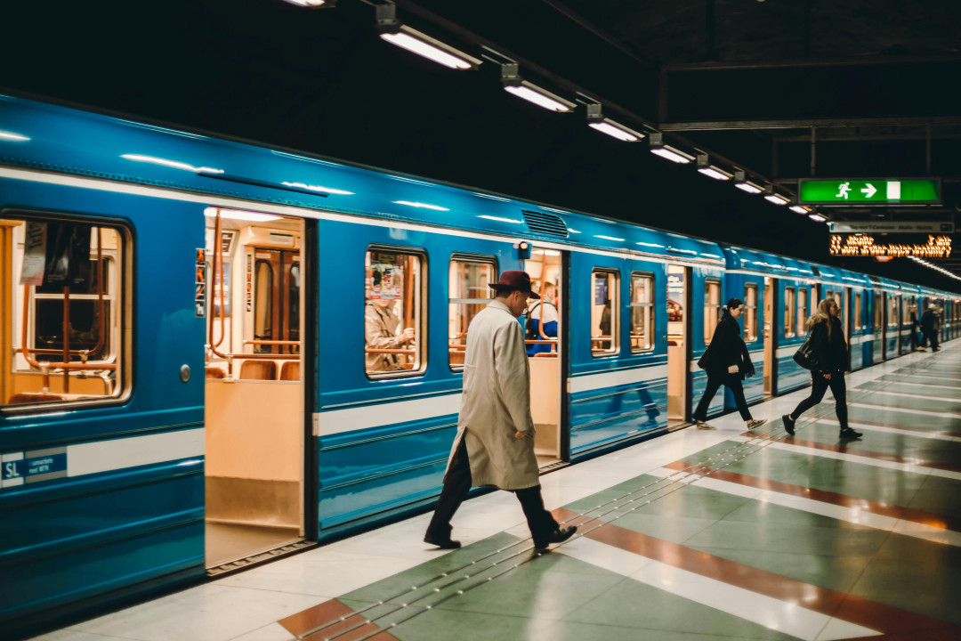 metro-station-construction-workers-image