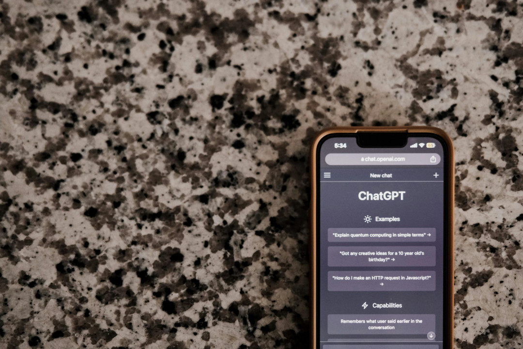 chatgpt-mobile-app-on-iphone-screen-image