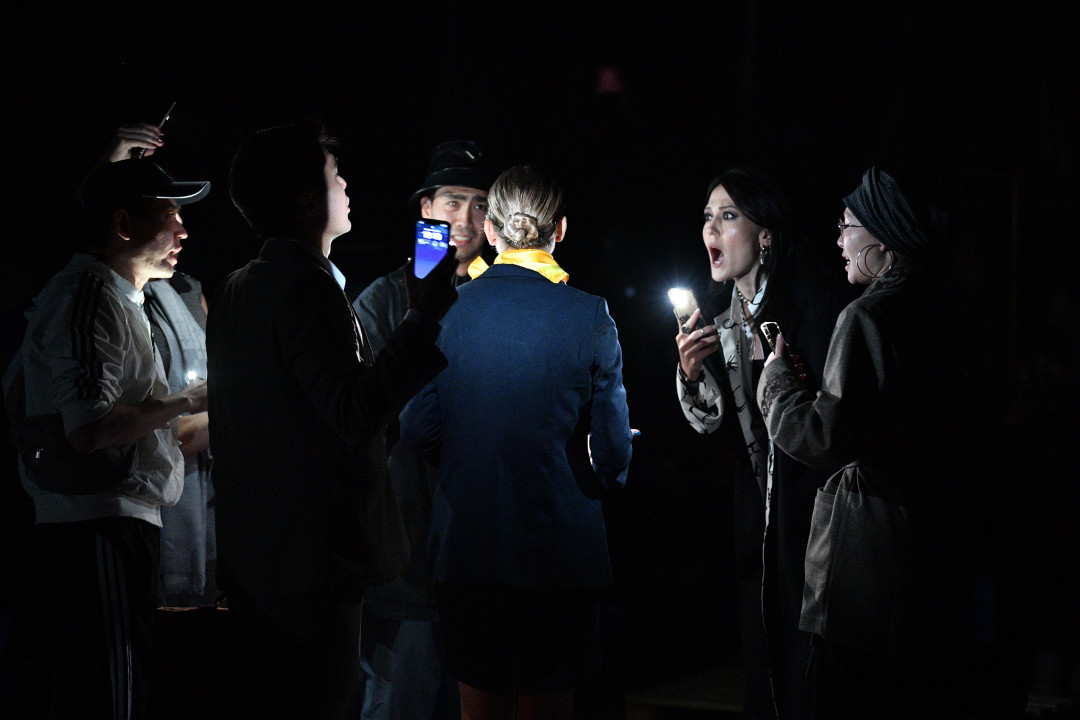 Полное погружение: почему иммерсивный театр — это не страшно, а захватывающе