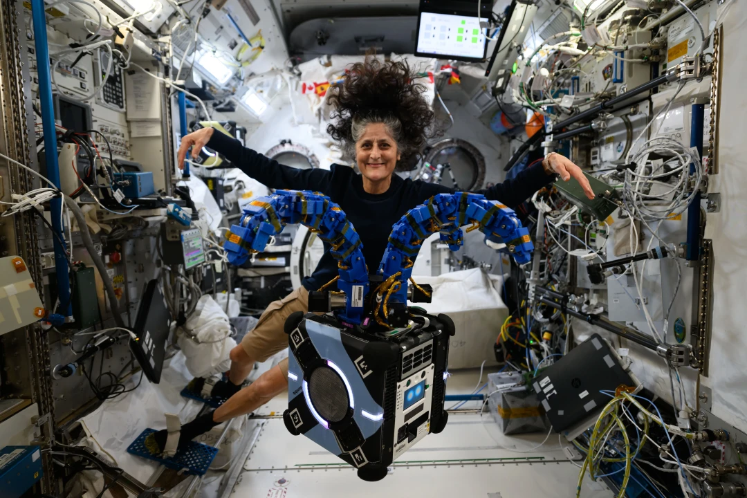 NASA представило подборку наиболее впечатляющих фотографий 2024 года