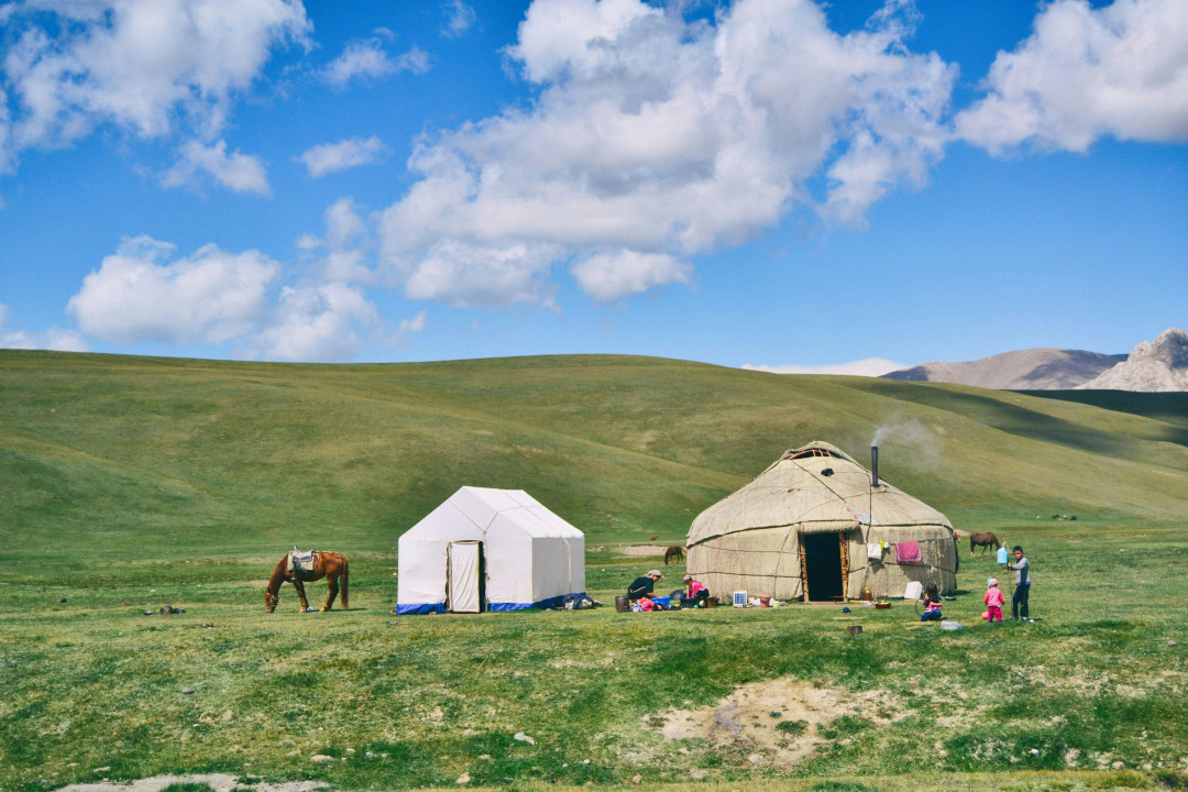 yurt-in-the-steppe-image