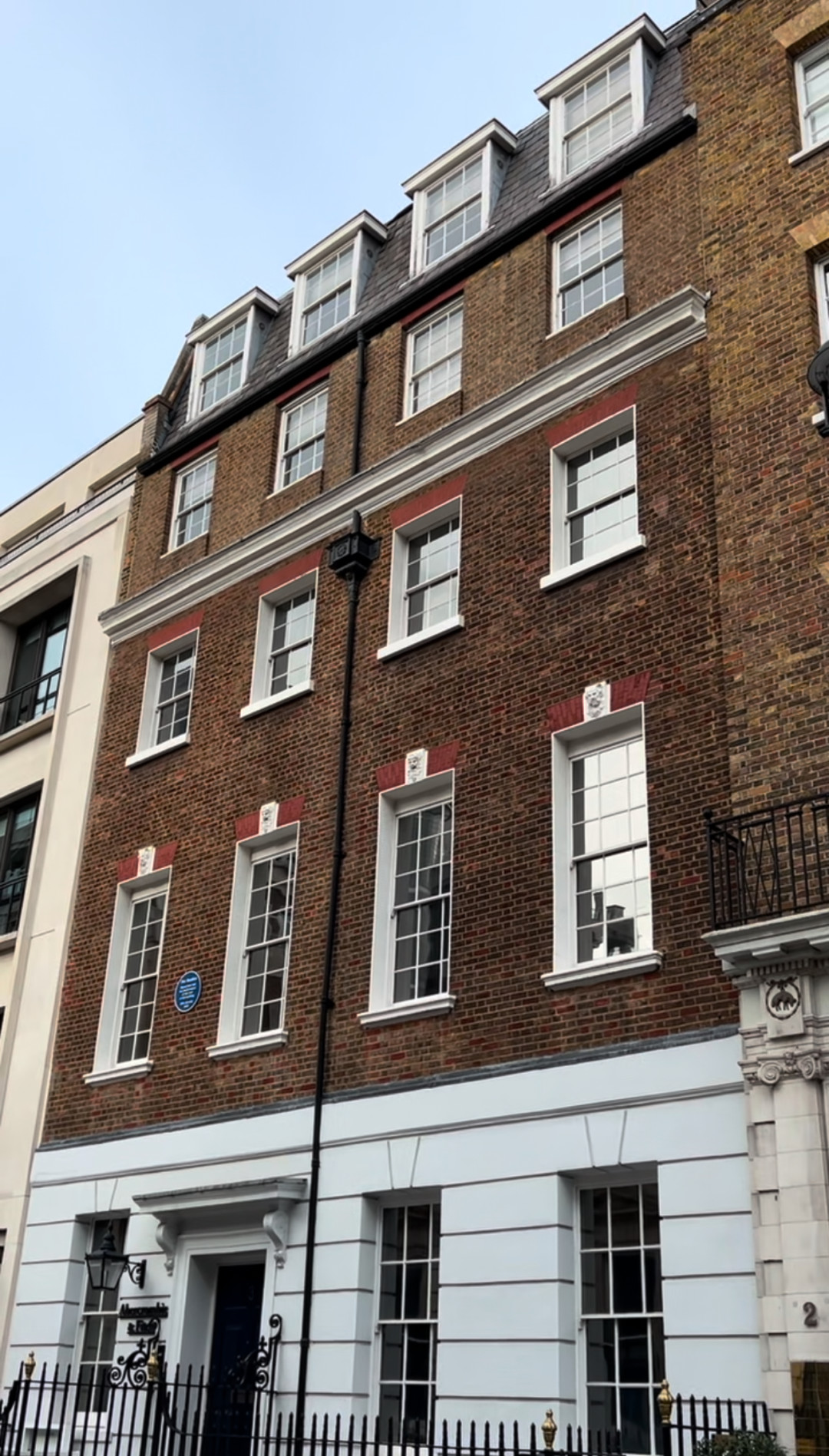 Londonienne Walkways