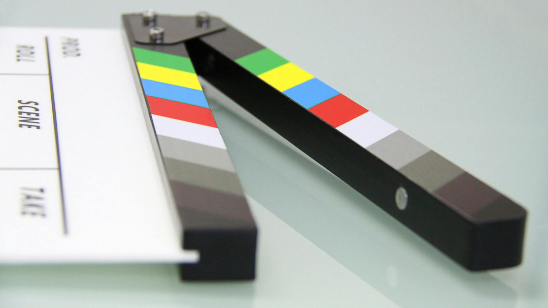 film-clapperboard-close-up-image