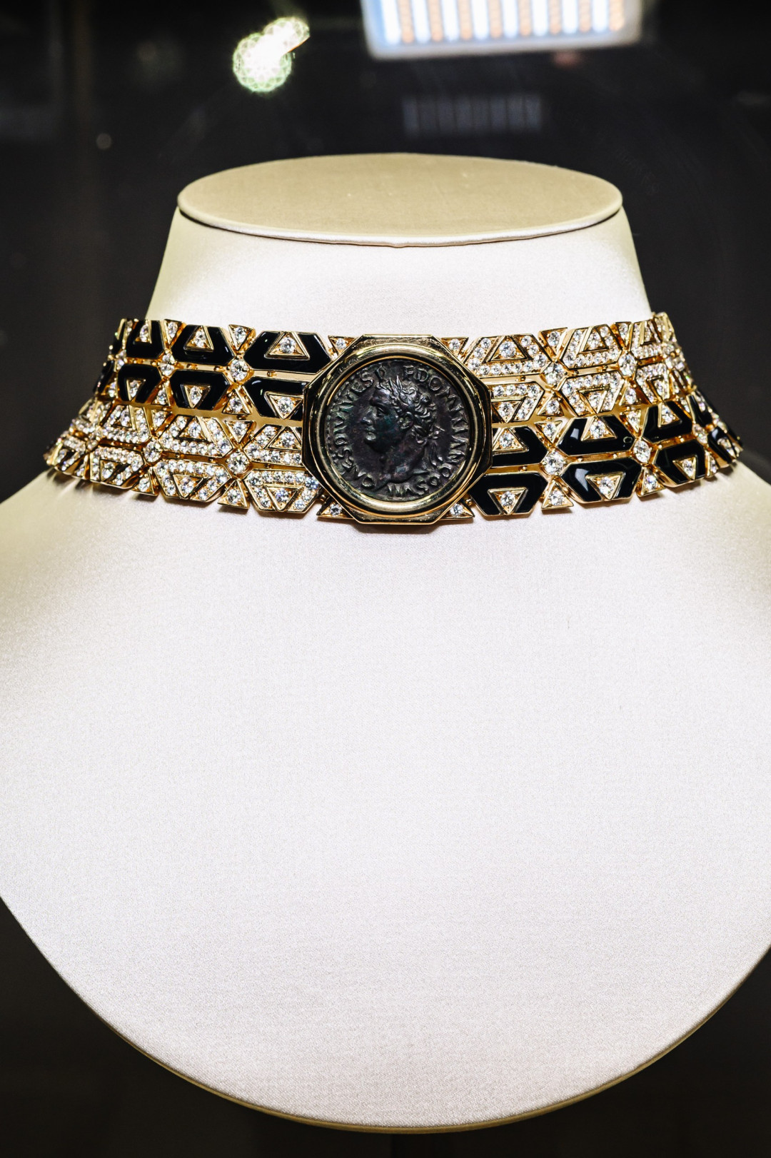 Bvlgari представляет шедевры высокого ювелирного искусства в Almaty Museum of Arts