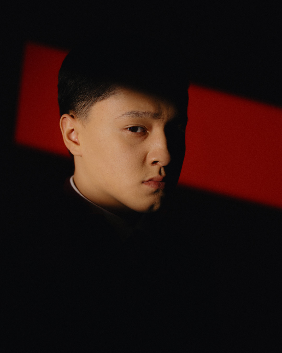 Актеры фильма «Черный двор» в объективe Esquire Kazakhstan