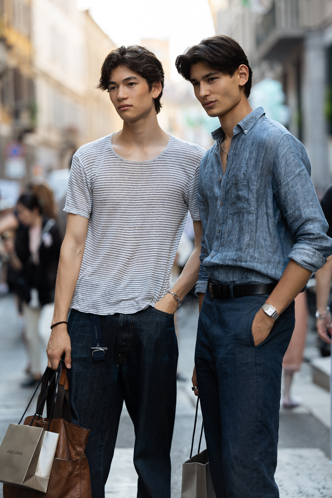Стритстайл Миланской недели моды на показе Armani