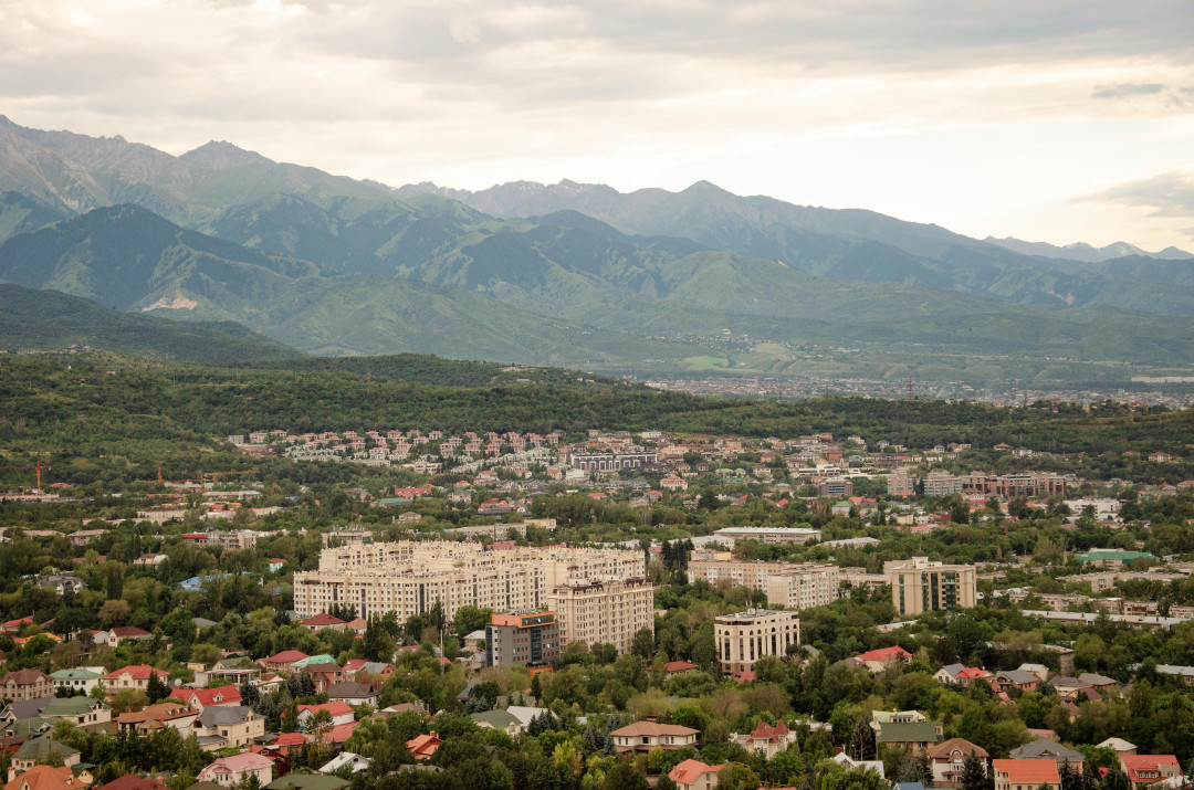 almaty-city-panorama-skyline-mountains-image