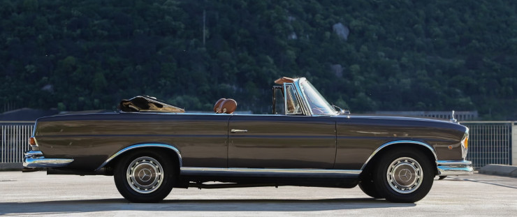 Редкий Mercedes-Benz 1963 года выставили на аукцион