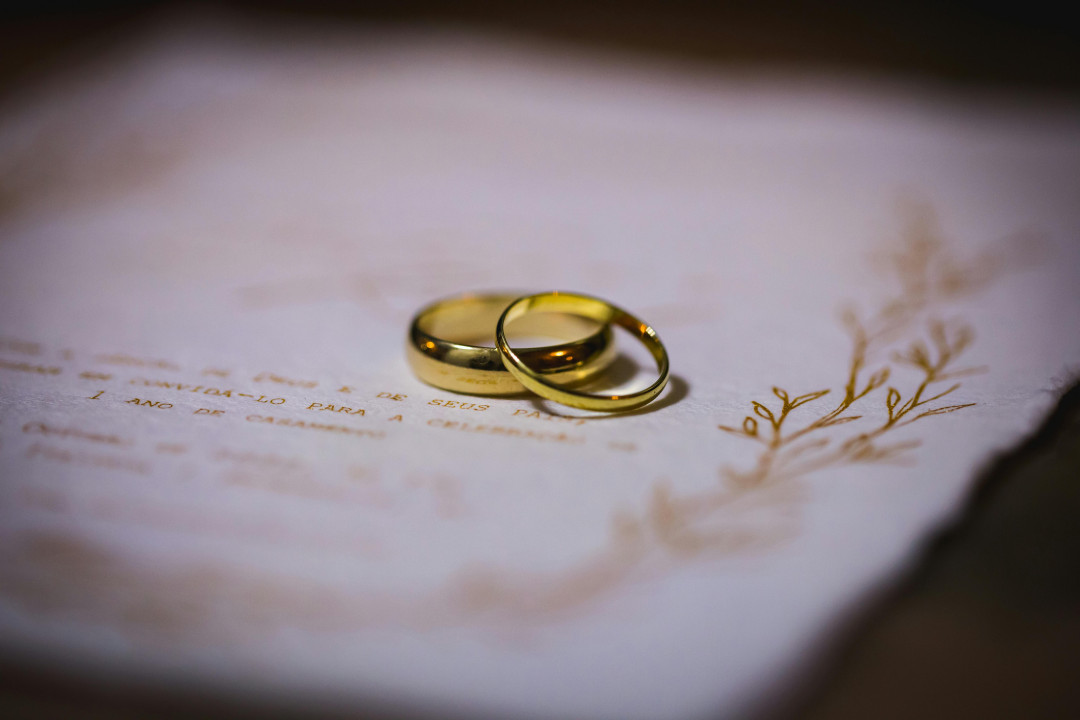 wedding-rings-symbolizing-love-and-marriage-image