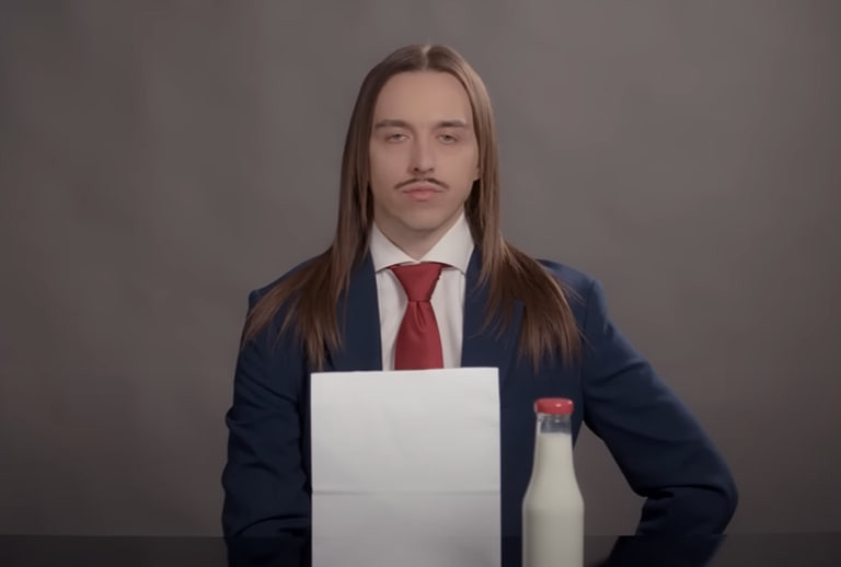 Кадр из клипа