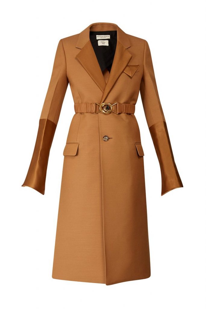пальто цвета кэмел