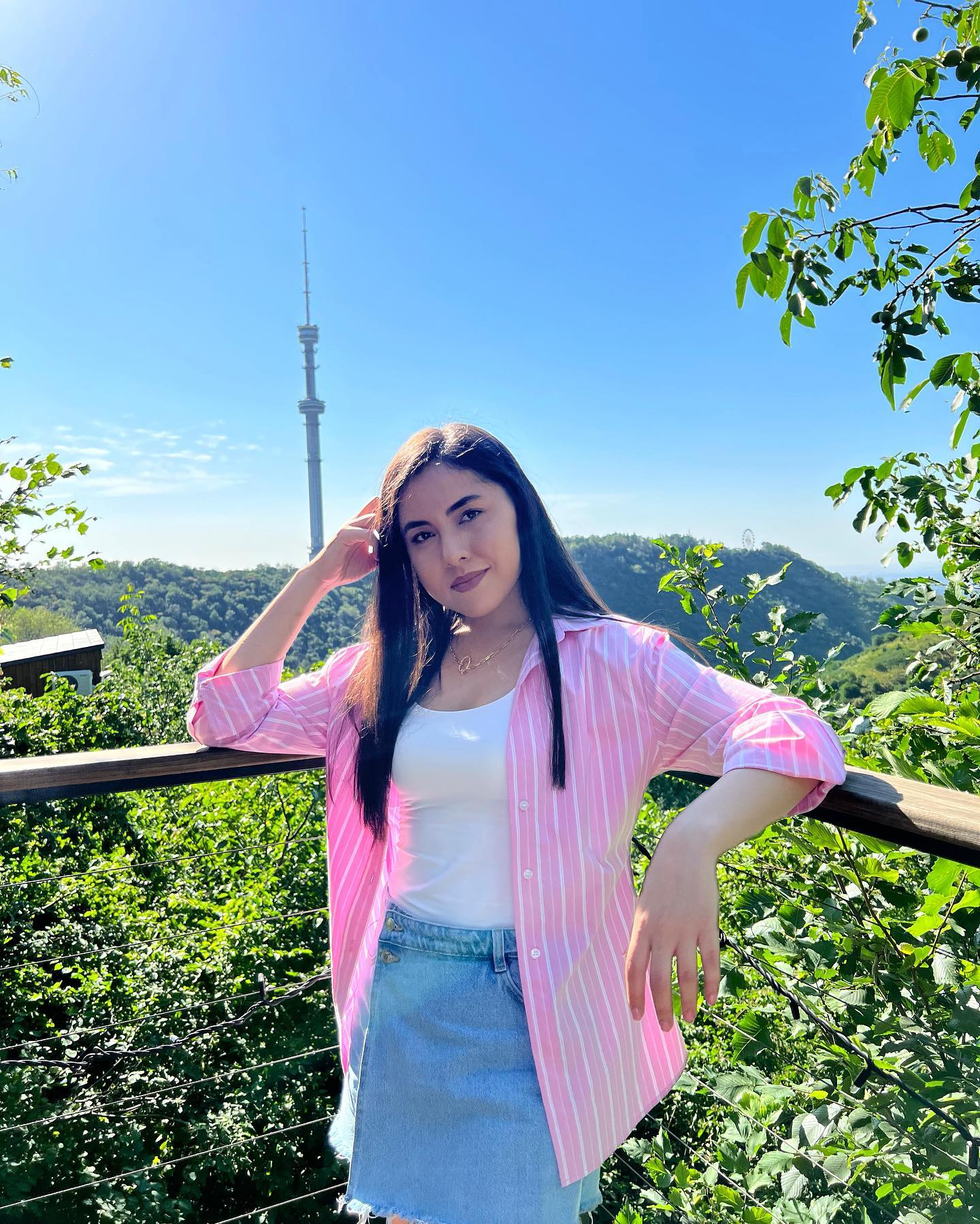 казахстанские женщины в стендапе