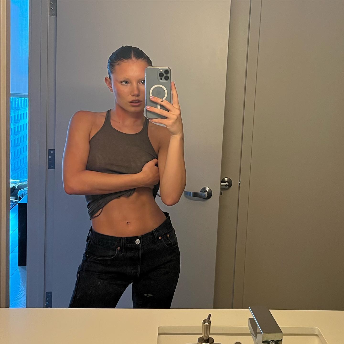 Моника Корган