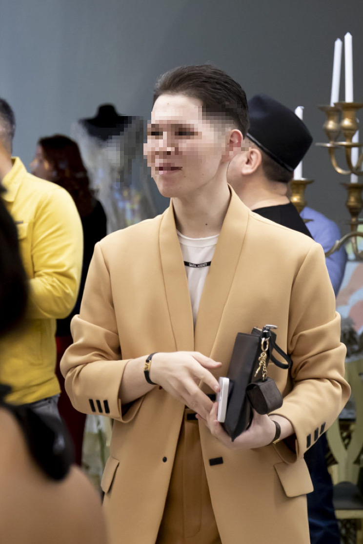 Мошенник обманул казахстанских блогеров