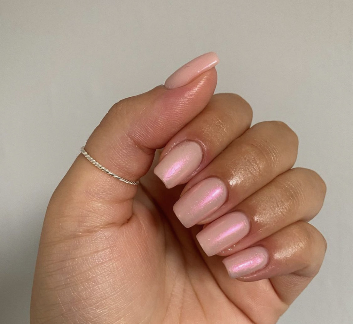 Хейли Бибер Маникюр