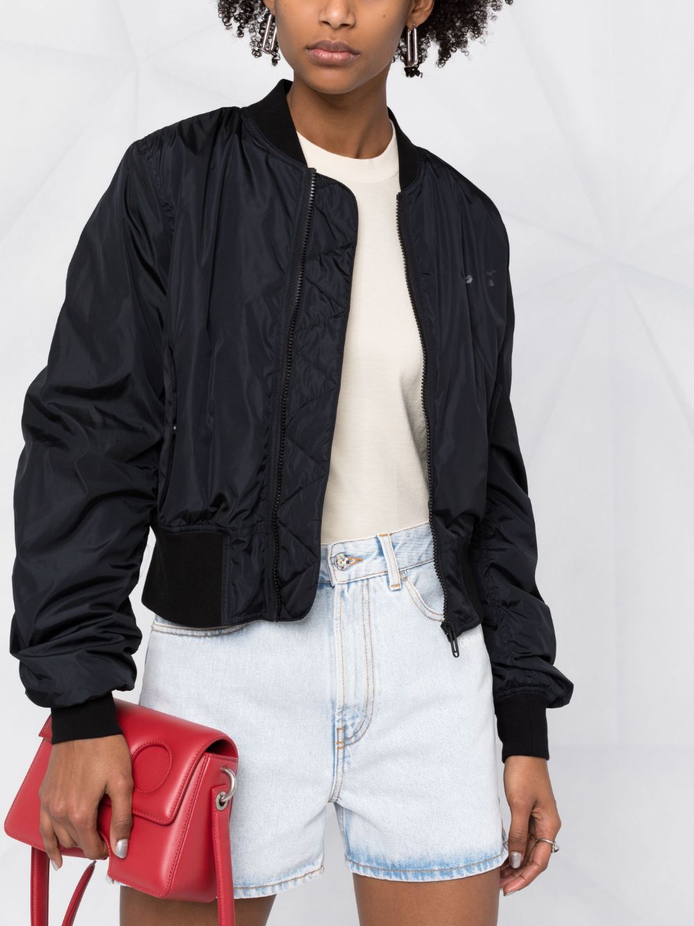 Бомбер @marzhana.mmc