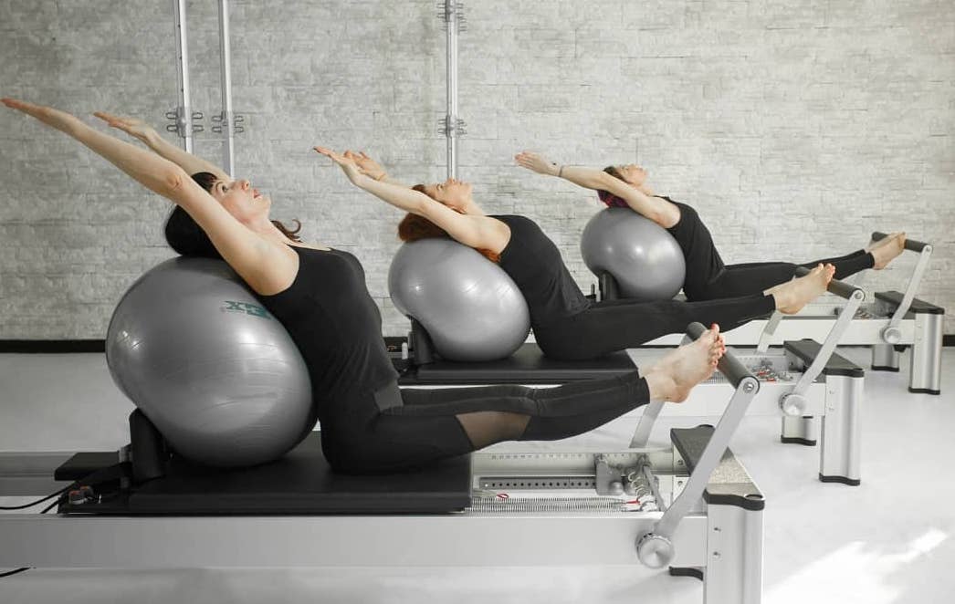 заняться пилатесом