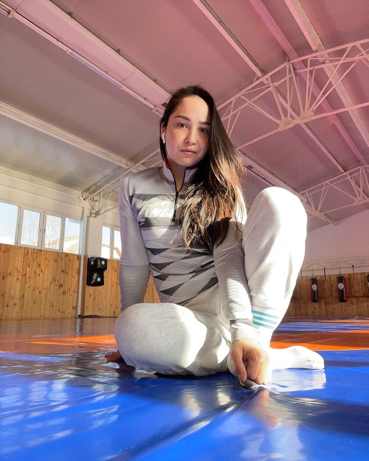 5 казахстанских женщин-борцов