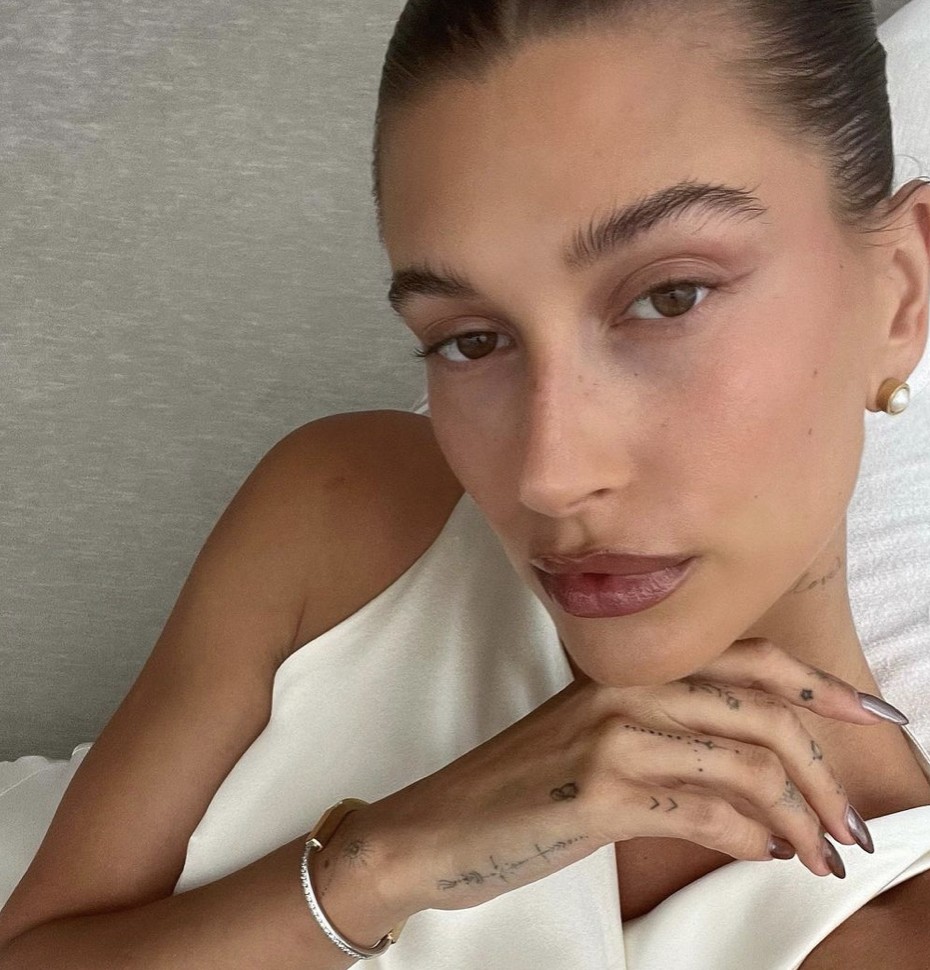 Хардкор лесбияндық үстемдік Орыс порносы «кел» деп айғайлайды