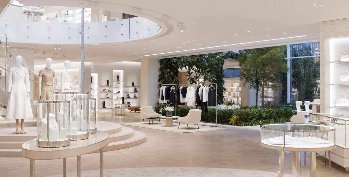 Dior Выставка скульптур