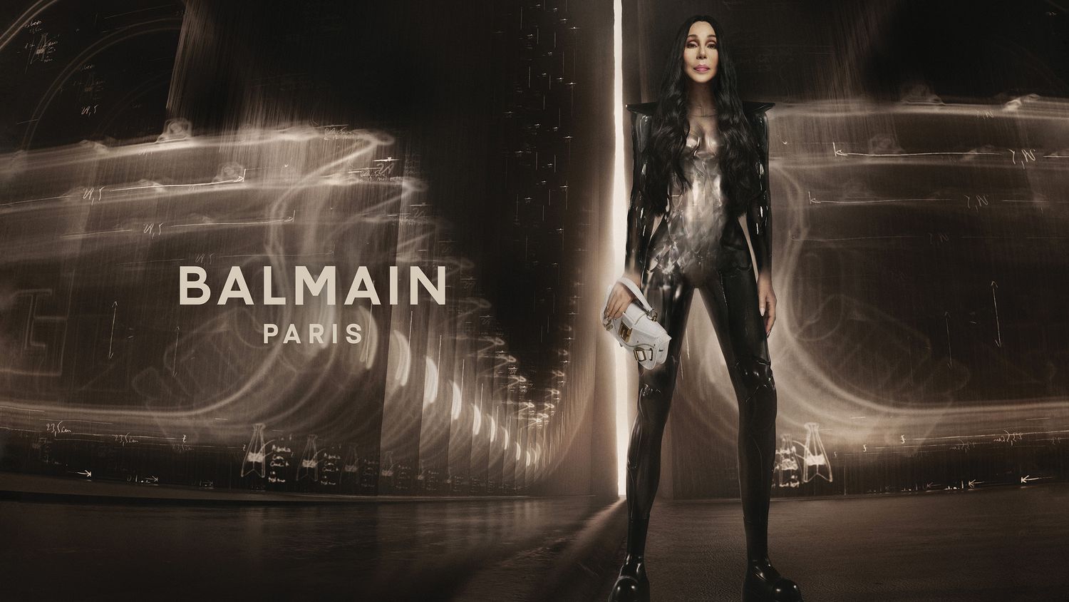 Шер Balmain