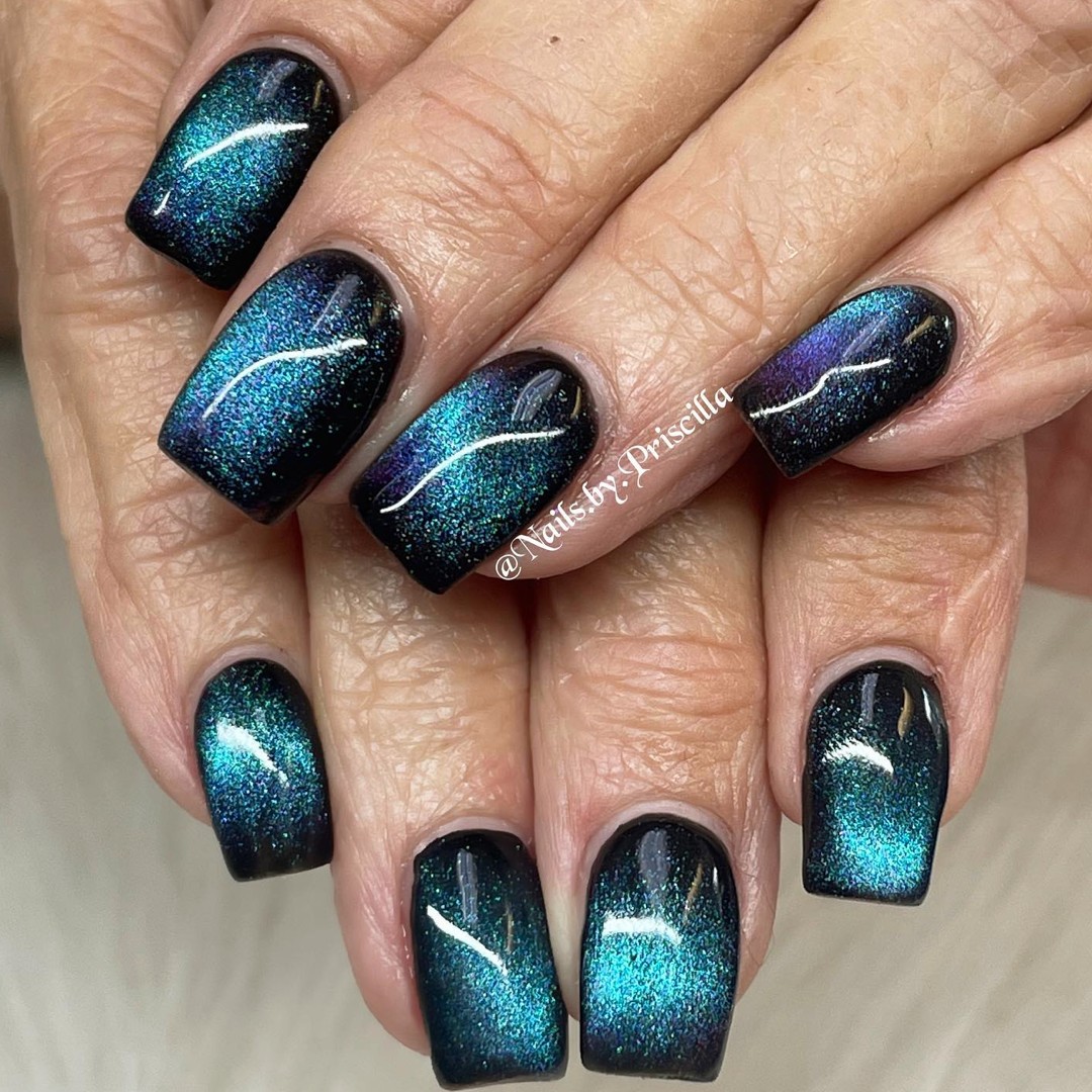 Бархатные ногти тренд