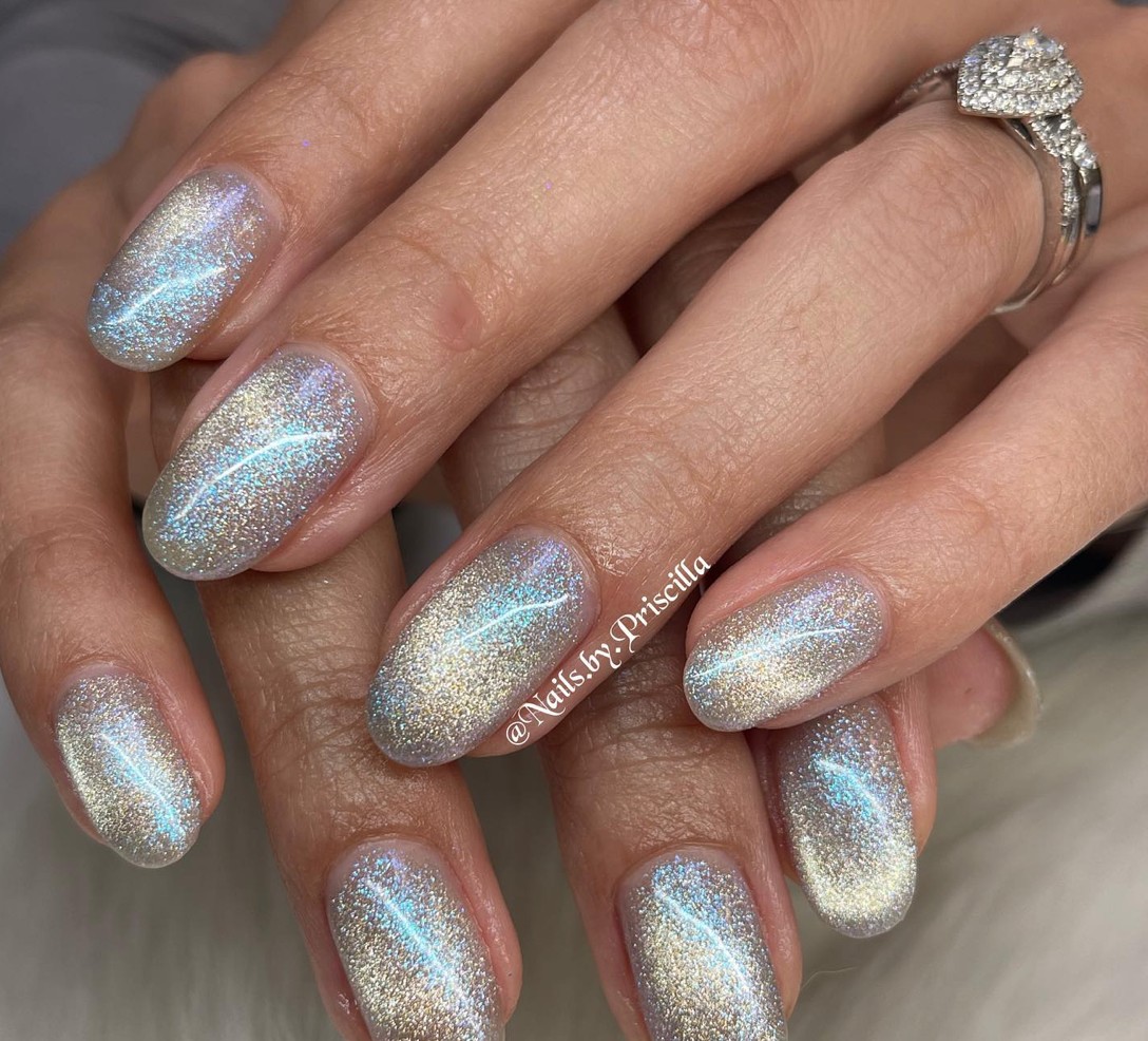 Бархатные ногти тренд