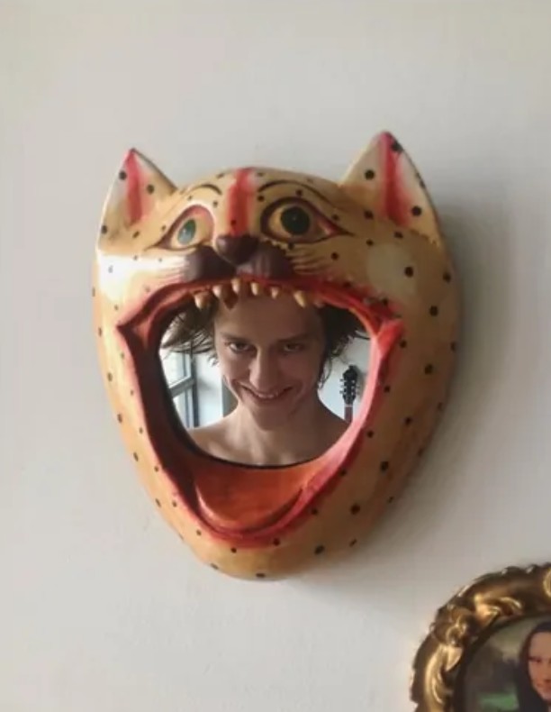 герои Уэнсдей в жизни