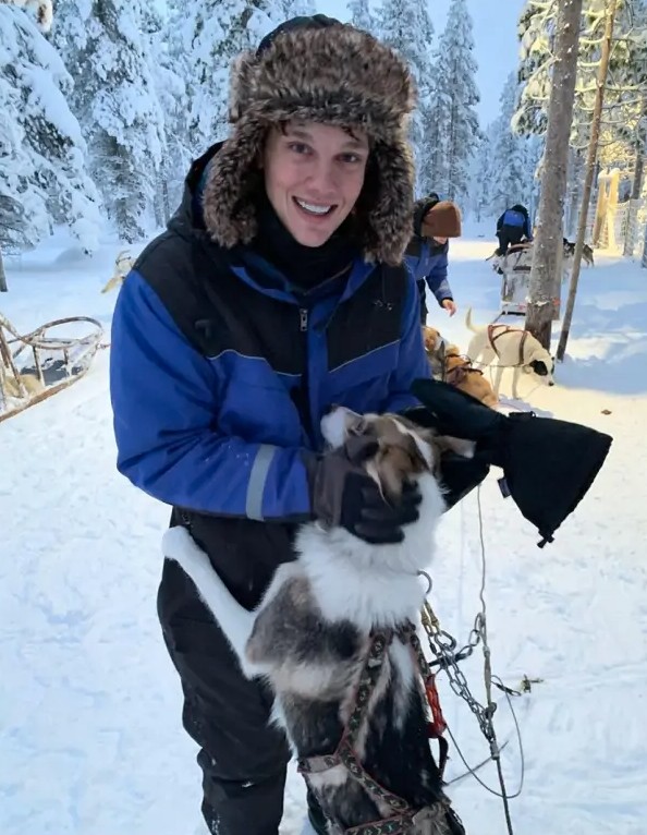 герои Уэнсдей в жизни