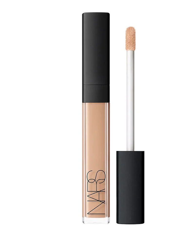 консилер Хейли Бибер