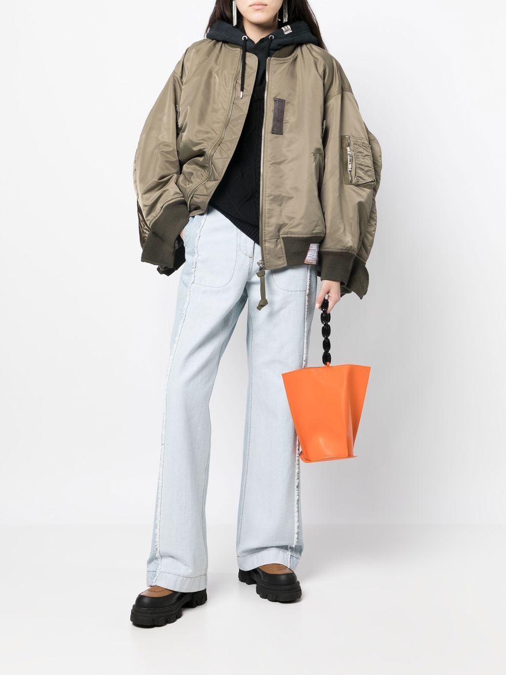 где купить бомбер