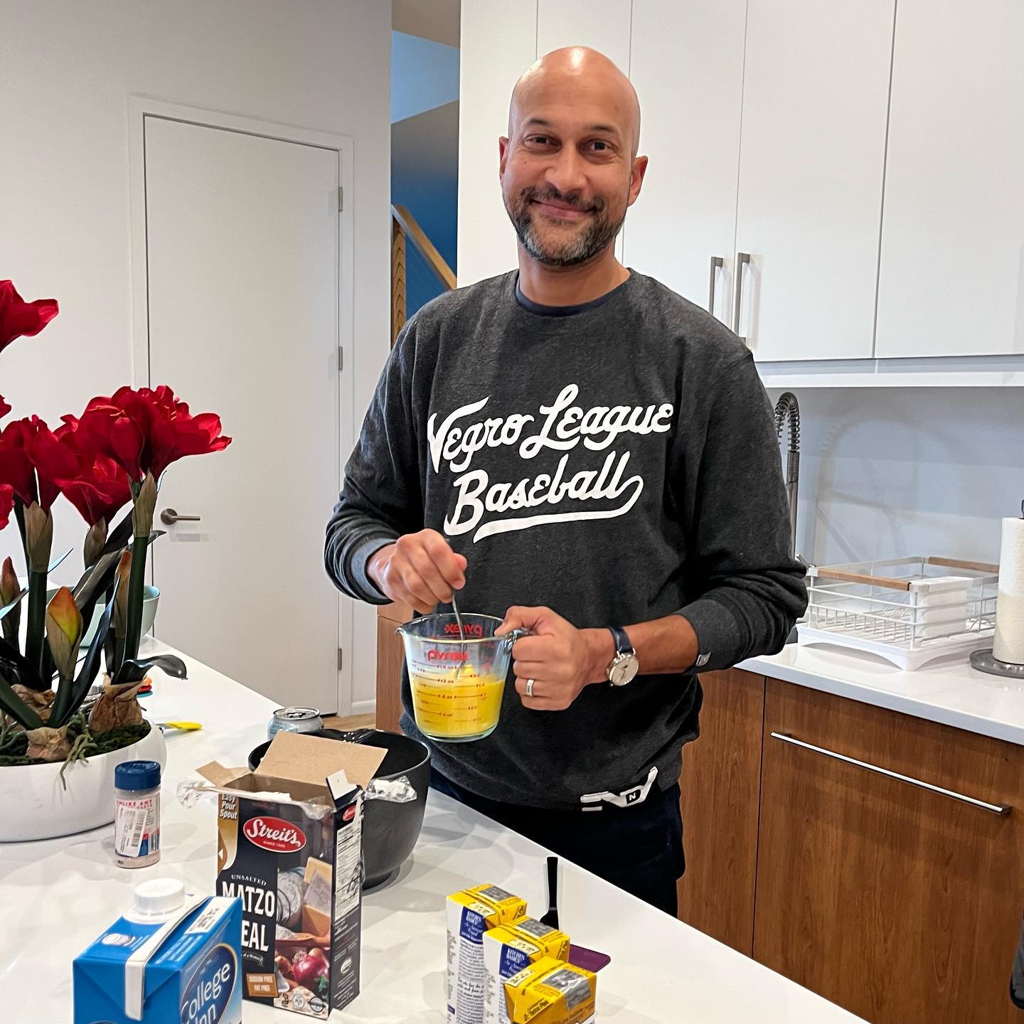 Звезды, которых в детстве удочерили/усыновили