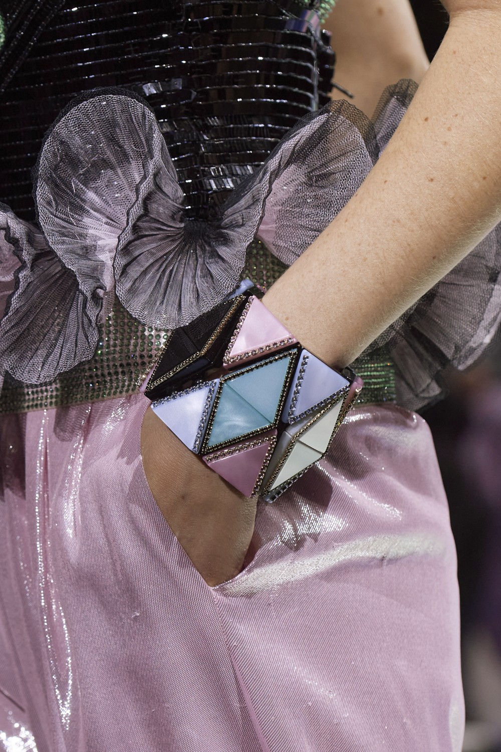 сәнді әшекейлер 2023