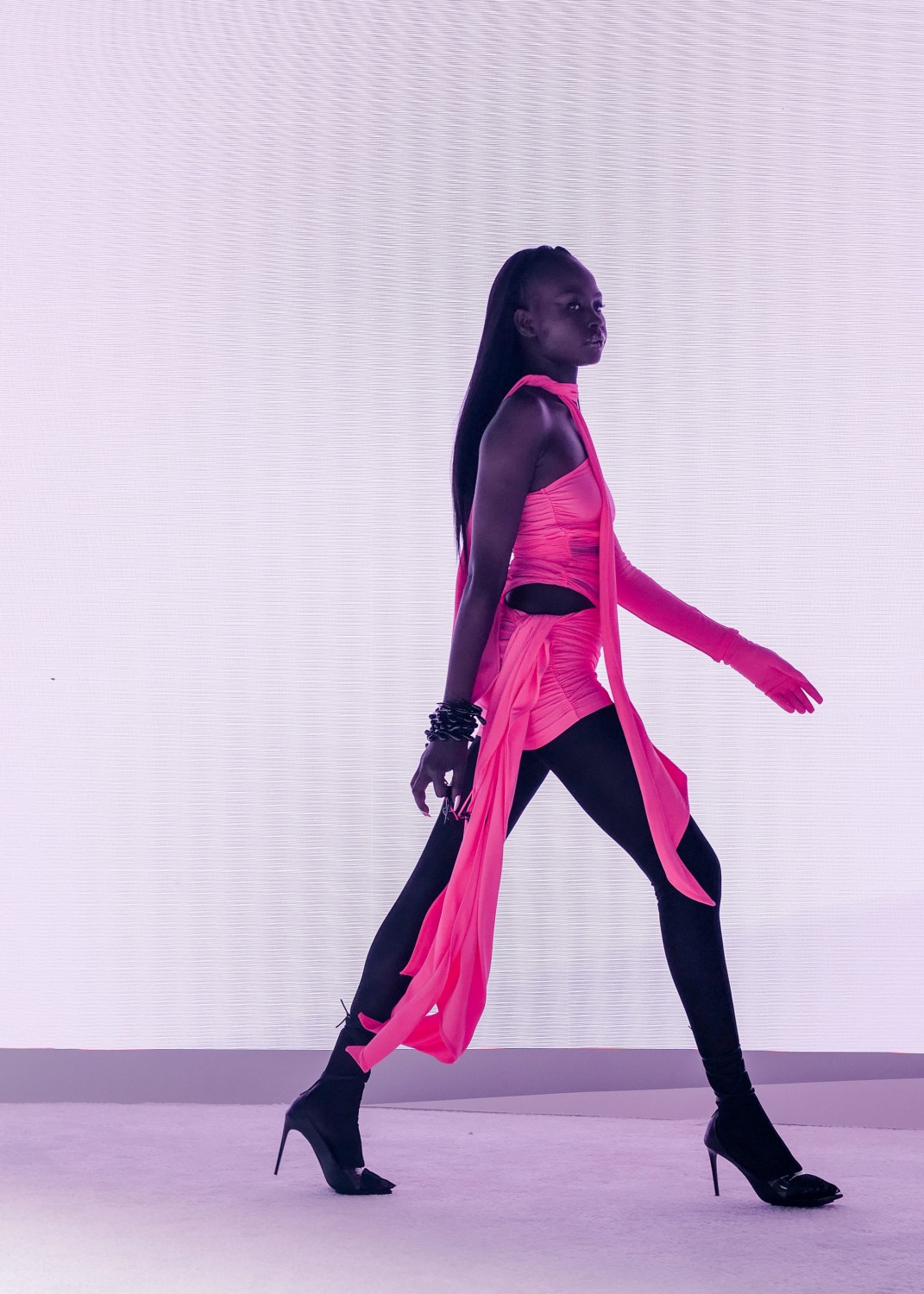 Жаңа тәтесі бар нағыз порно