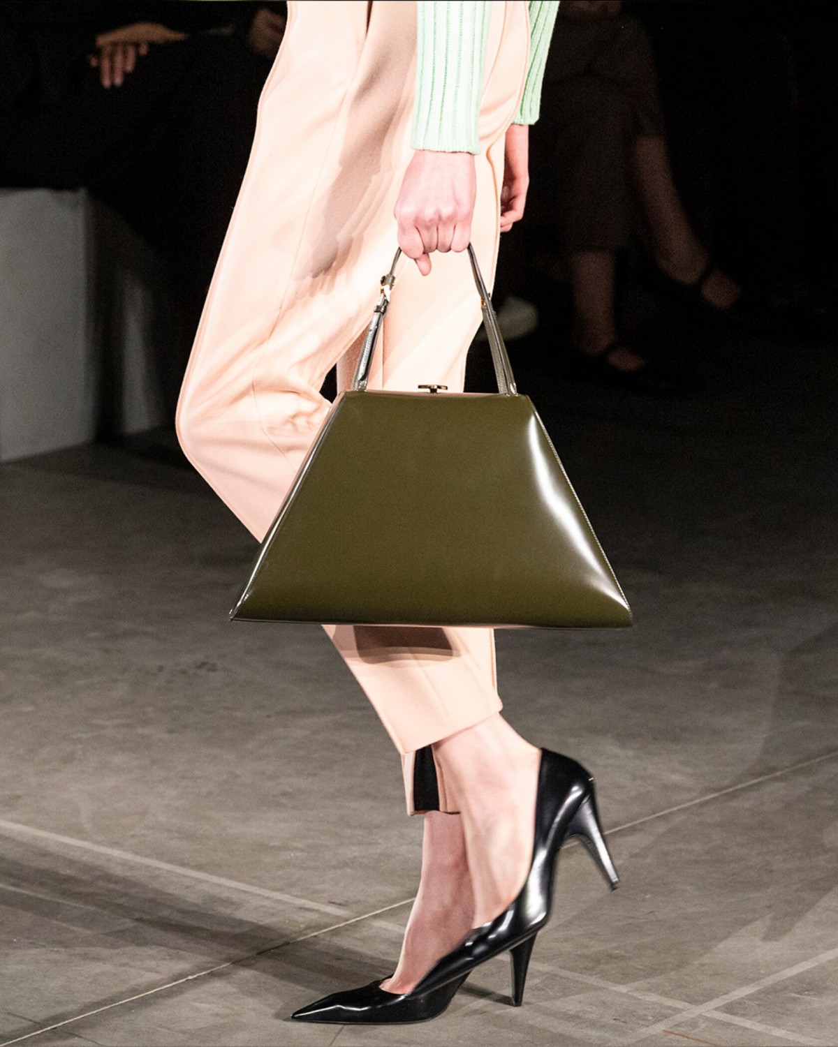 Officecore тренд