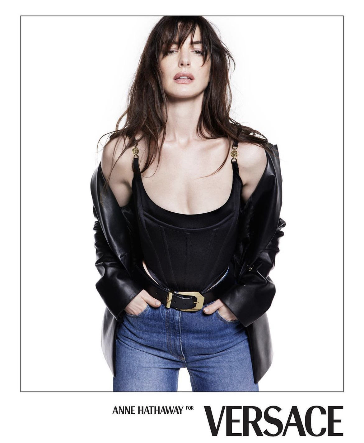 Энн Хэтэуэй Versace