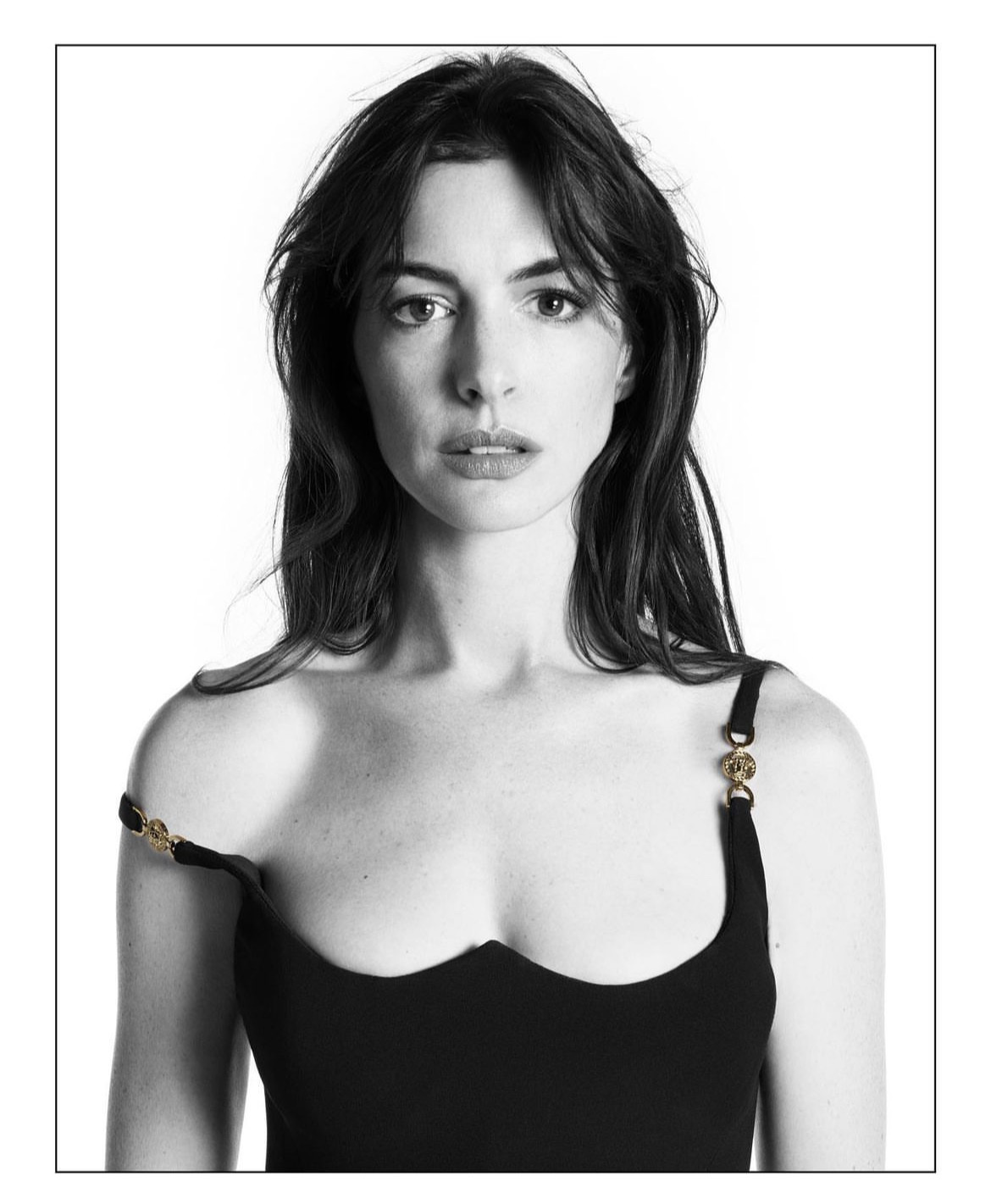 Энн Хэтэуэй Versace