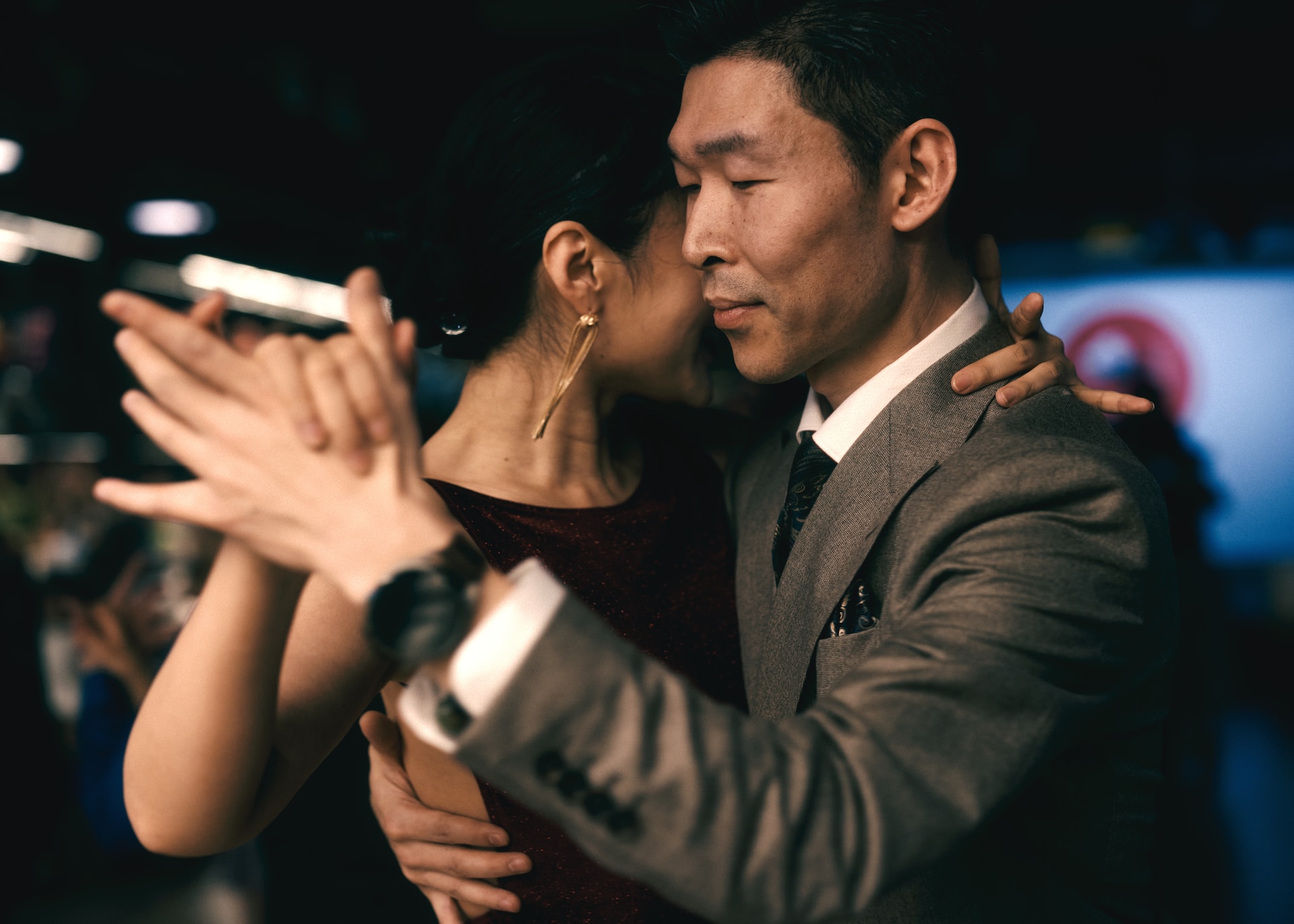 Шетелдіктер әйелдермен жыныстық қатынас мультфильмі