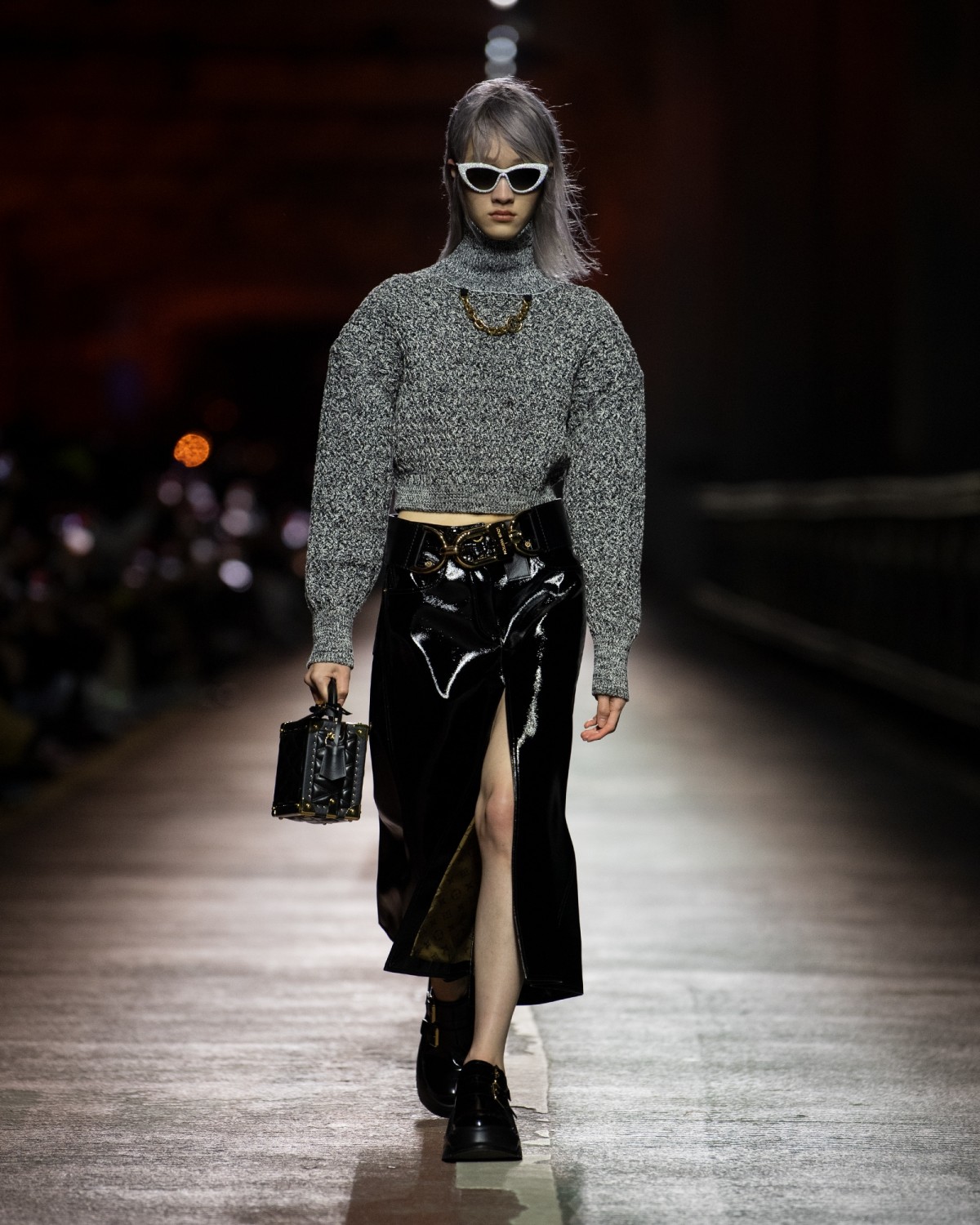 показ Louis Vuitton Pre-Fall 2023 в Сеуле