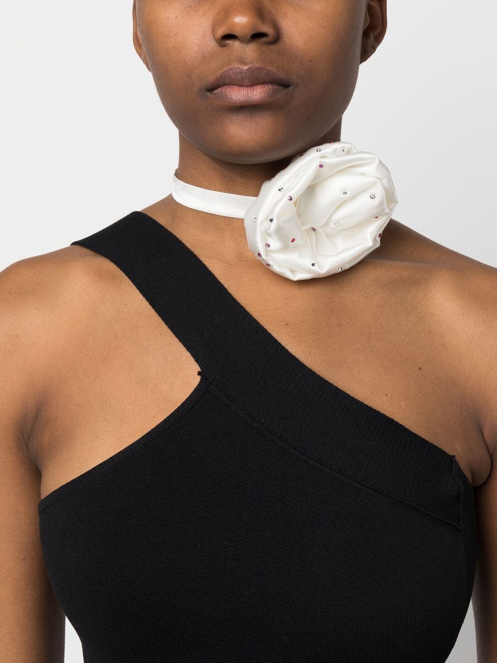 трендовые аксессуары лето 2023