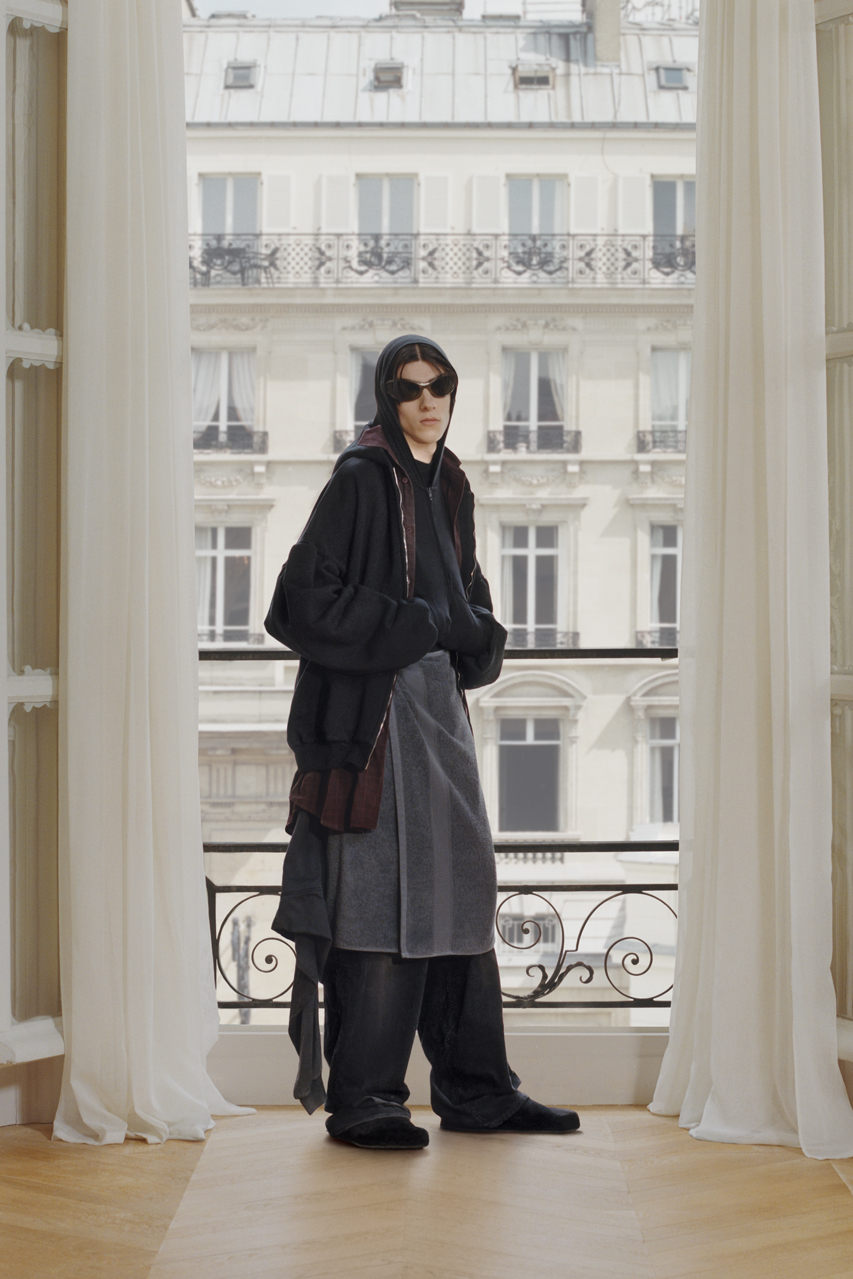 Balenciaga весна 2024