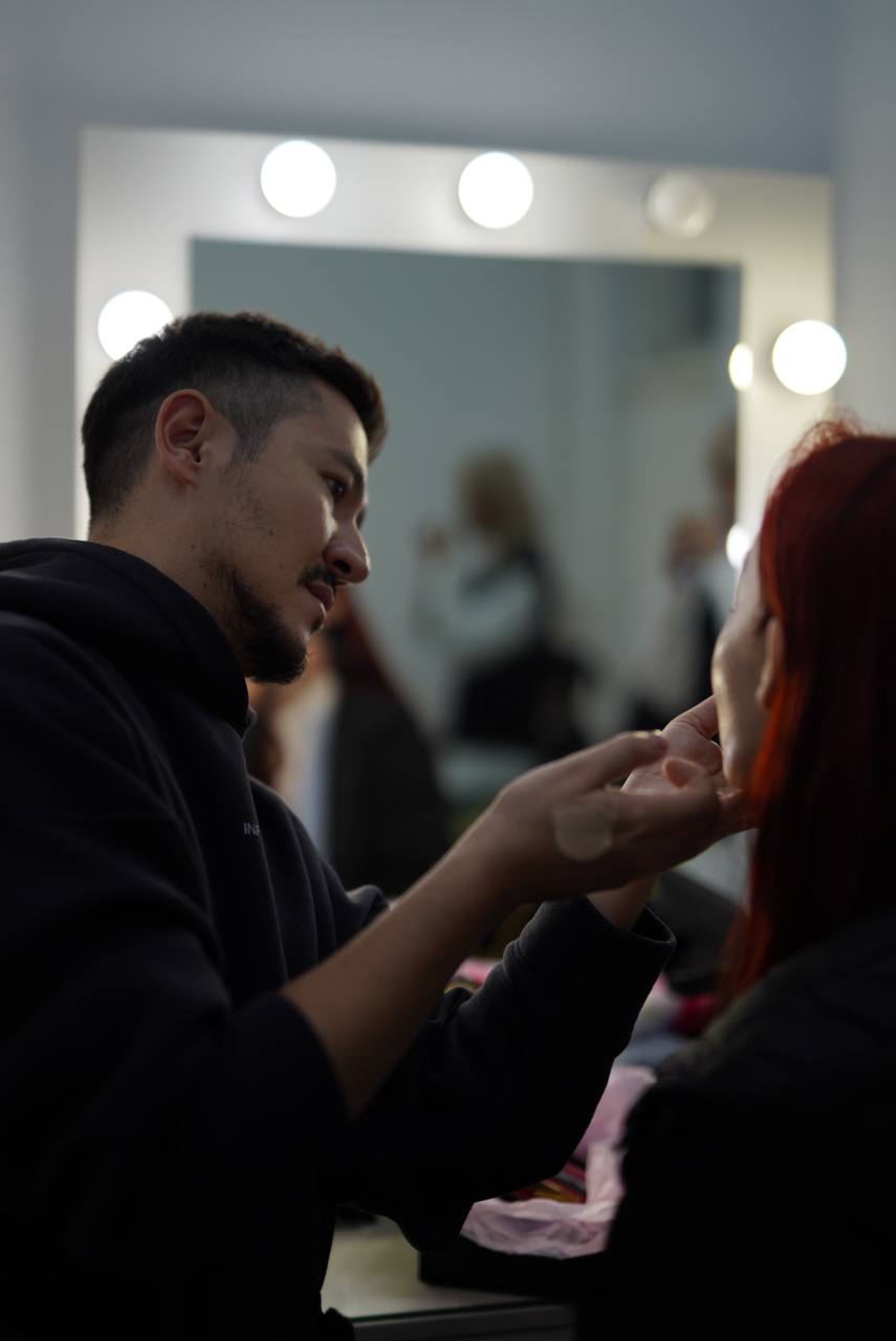 Азиз Пархатов визажист