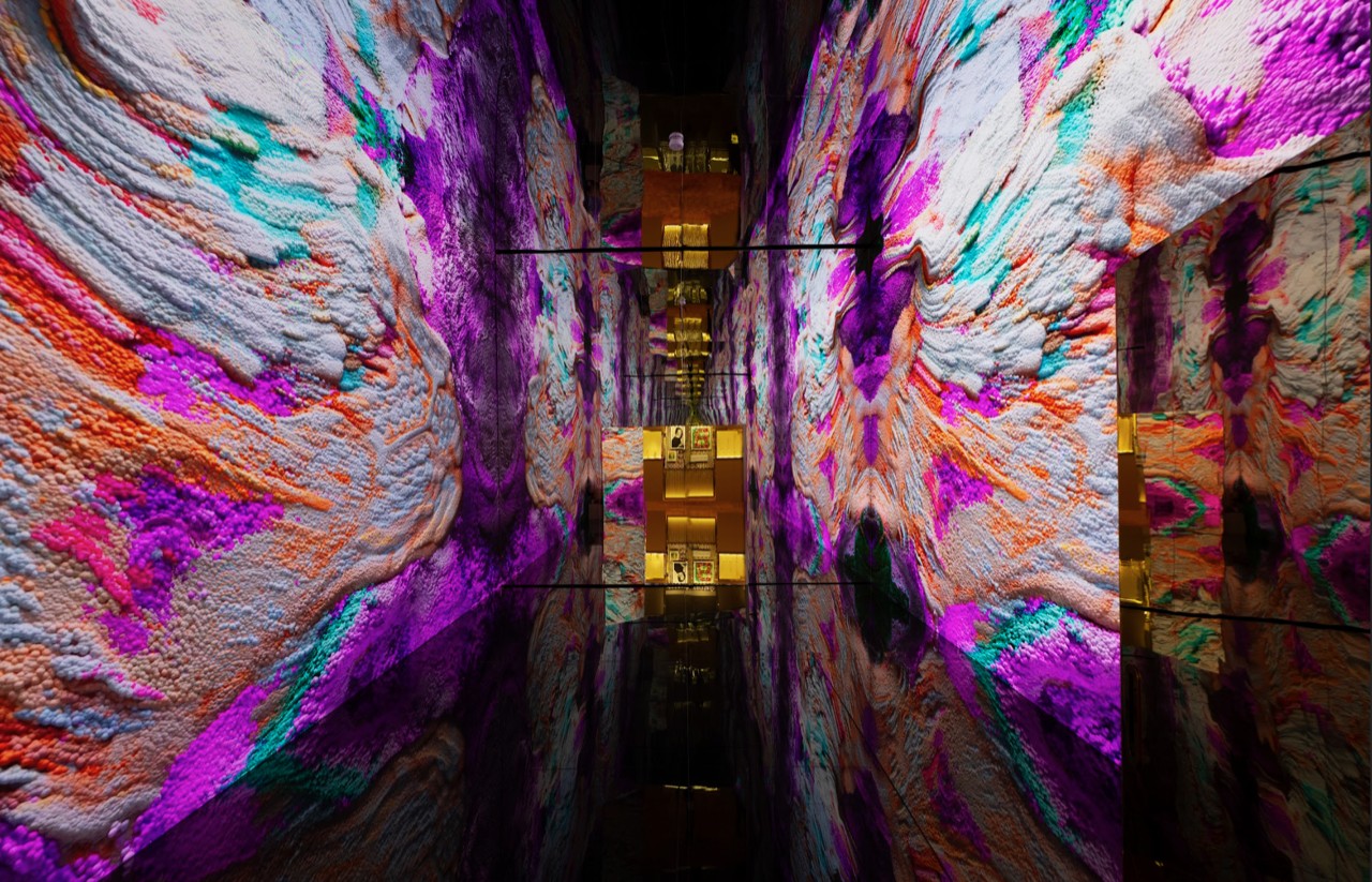 Bulgari открыл выставку Serpenti в Дубае 