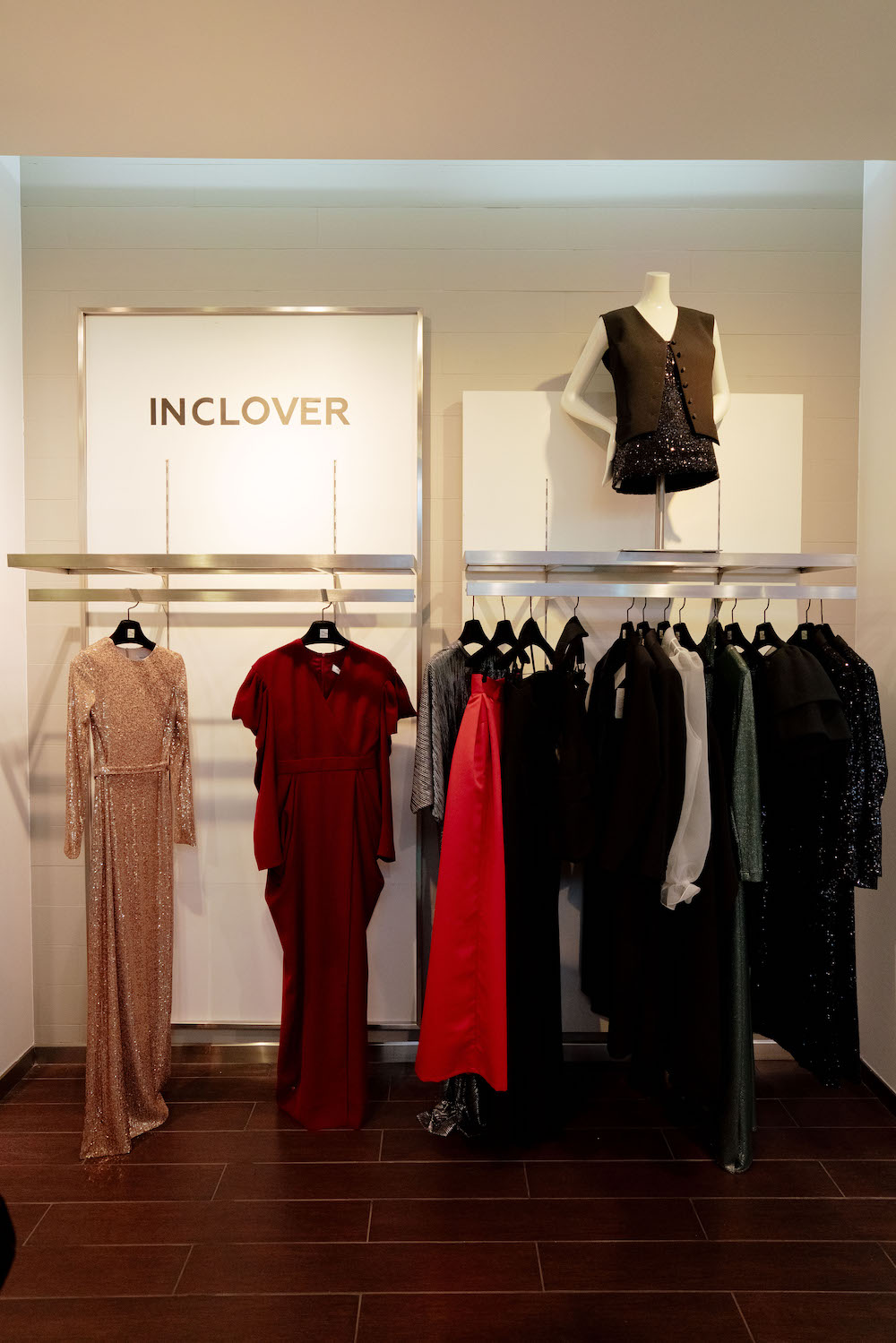 Корнер лучших казахстанских брендов открылся в Алматы