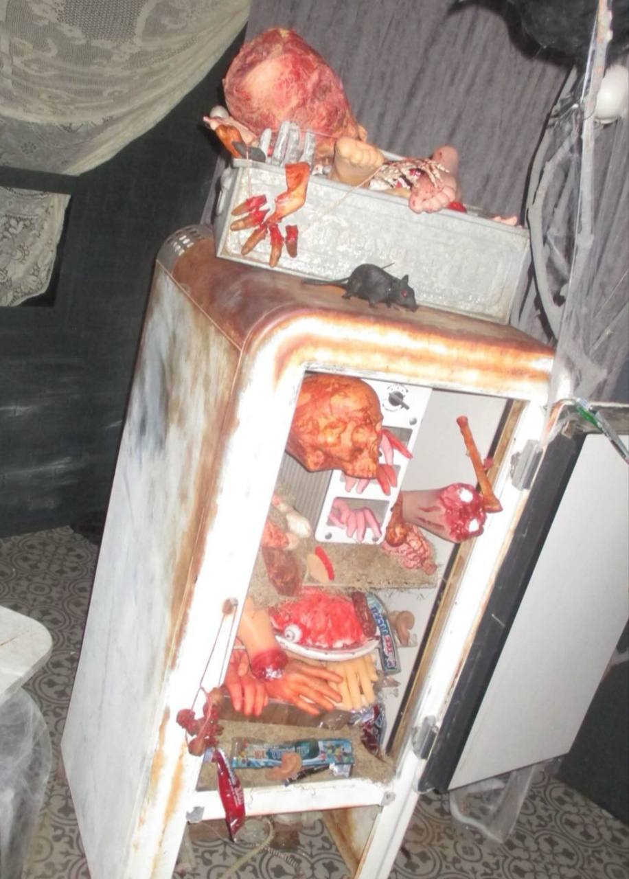 Ким Кардашьян дом Хэллоуин